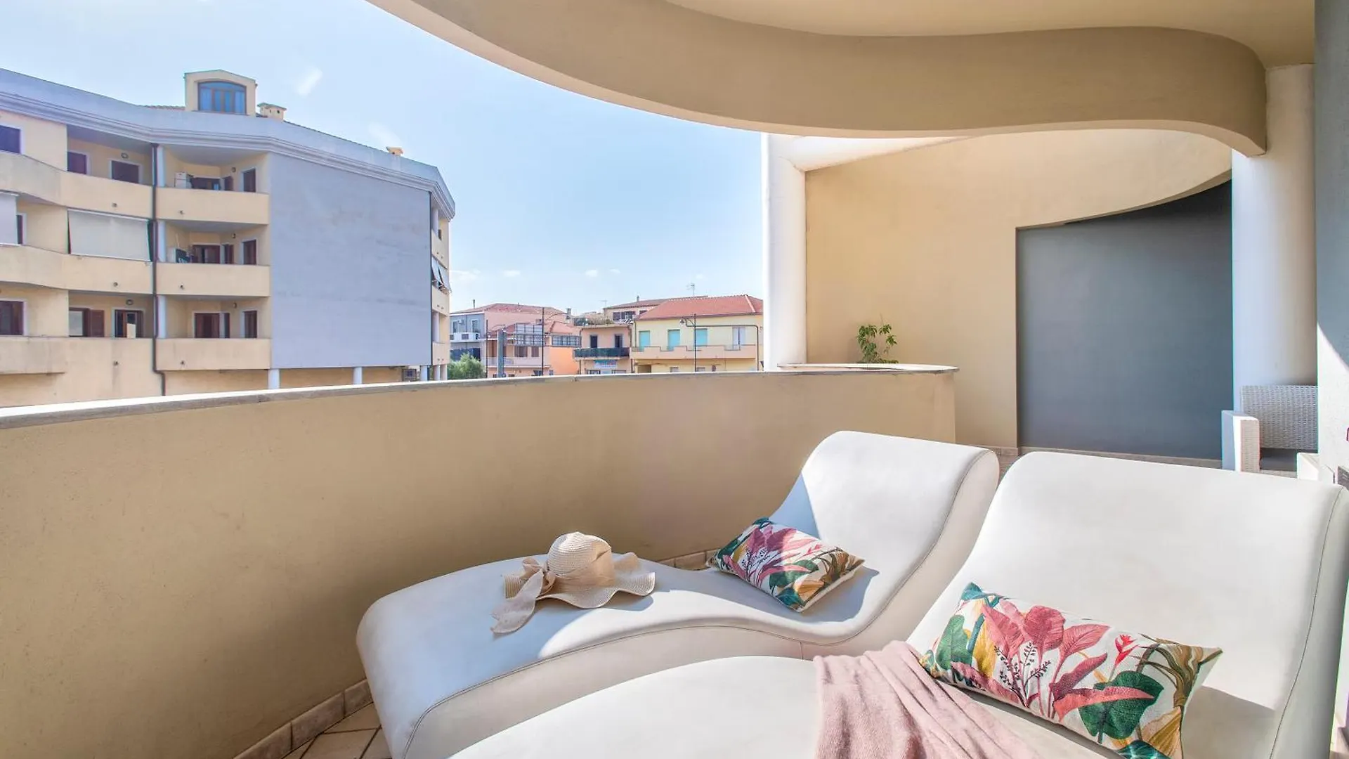 דירות Luxury House Olbia Center With Private Terrace
